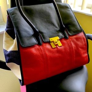 Tommy Hilfiger bag